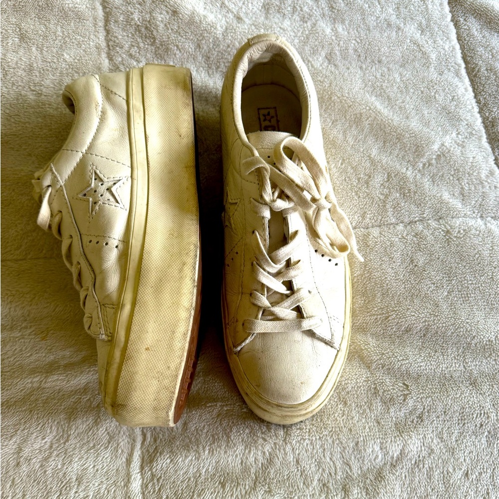 Converse platform leather